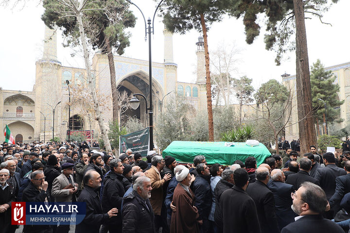 مراسم تشییع پیکر آیت الله محمد امامی کاشانی