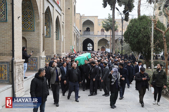 مراسم تشییع پیکر آیت الله محمد امامی کاشانی