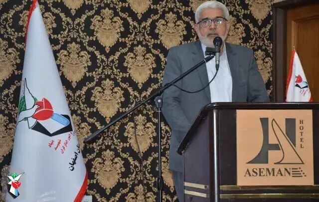 تشکلهای شاهد و ایثارگر عصاره و تبلور مردمیسازی فرهنگ ایثار و شهادت و ایثار اجتماعی هستند تشکلهای شاهد و ایثارگر عصاره و تبلور مردمیسازی فرهنگ ایثار و شهادت و ایثار اجتماعی هستند