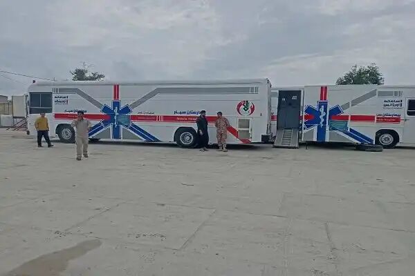 راهاندازی بیمارستان سیار سپاه در مناطق سیلزده بلوچستان راهاندازی بیمارستان سیار سپاه در مناطق سیلزده بلوچستان