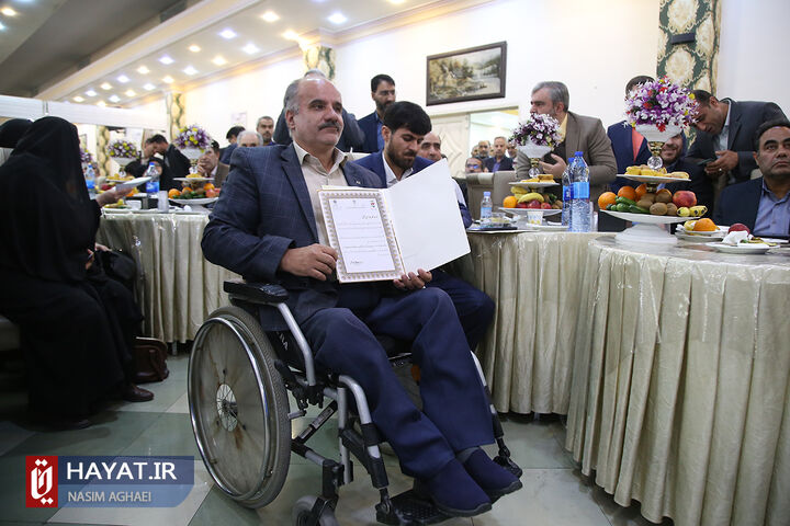 مراسم تجلیل از خادمین ایثارگران و مروجین فرهنگ ایثار و شهادت