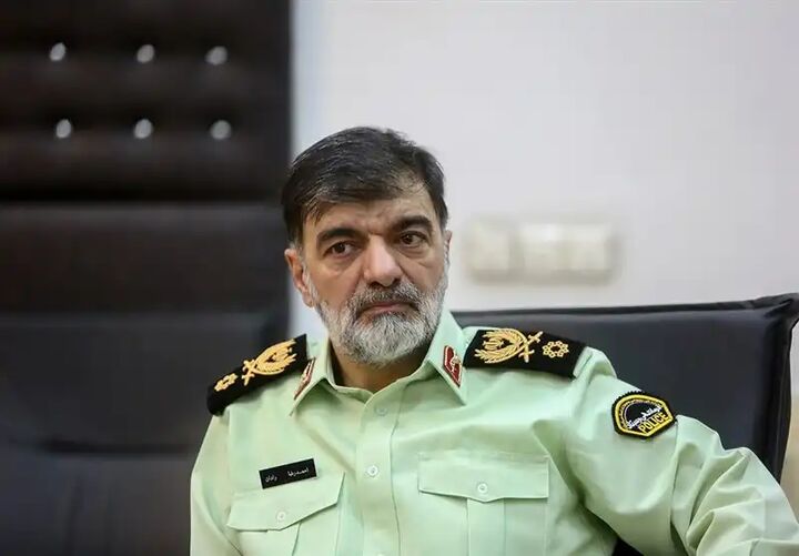 دشمن در پی کارزار خیابانی است دشمن در پی کارزار خیابانی است