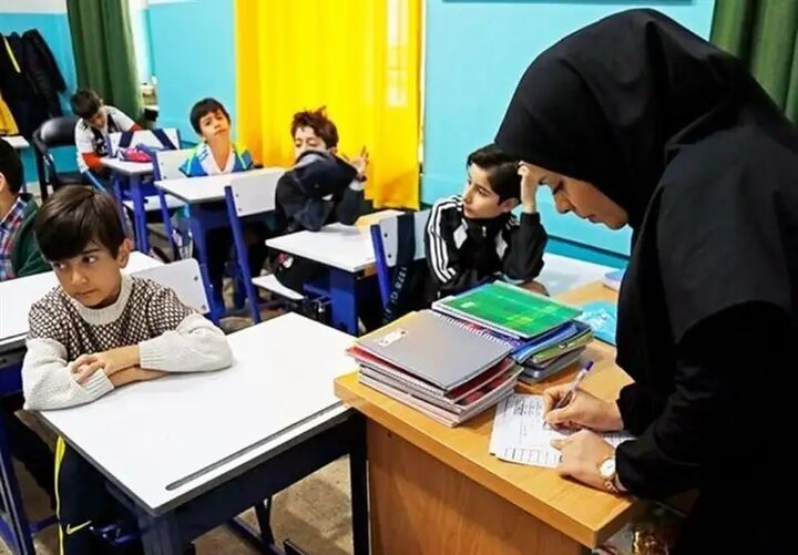 مدارس کشور از ۱۴ فروردین دایر است مدارس کشور از ۱۴ فروردین دایر است