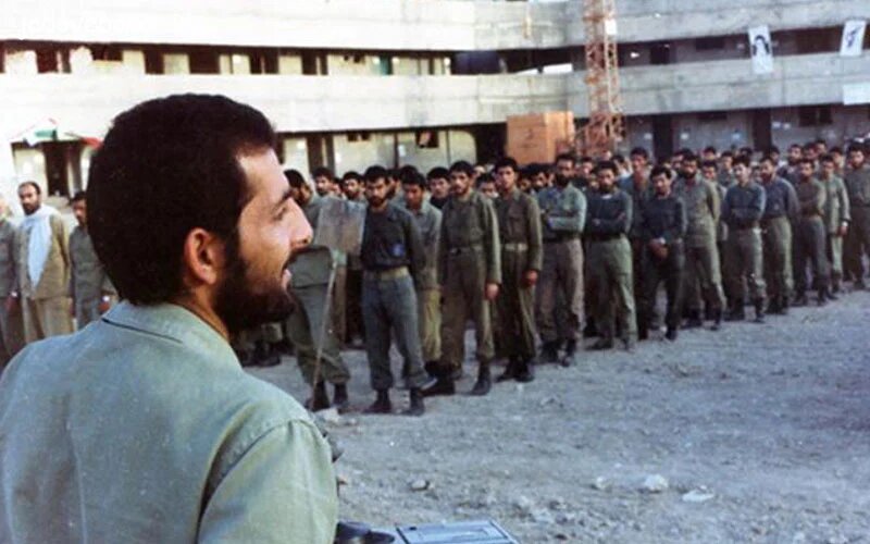 ادب پایداری؛ افقی به وسعت یک «جنگ دوستداشتنی»