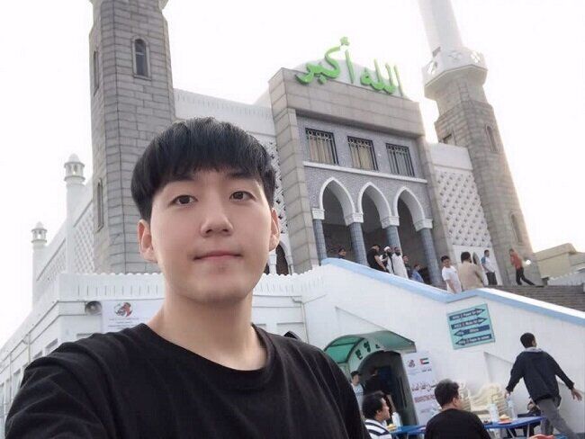 خواننده مشهور کیپاپ مهمان برنامه قرآنی محفل شد خواننده مشهور کیپاپ مهمان برنامه قرآنی محفل شد