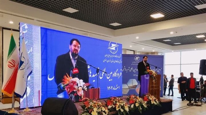 آغاز نصب پلهای تلسکوپی در همه فرودگاههای کشور آغاز نصب پلهای تلسکوپی در همه فرودگاههای کشور