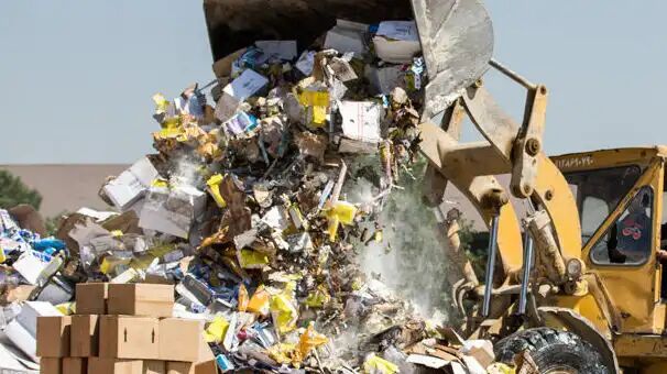 بیش از یک تن مواد غذایی تاریخ گذشته در سبزوار توقیف شد بیش از یک تن مواد غذایی تاریخ گذشته در سبزوار توقیف شد