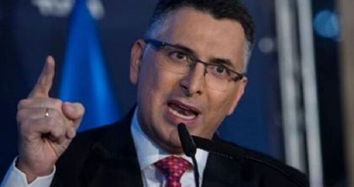 درحال دور شدن از پیروزی هستیم