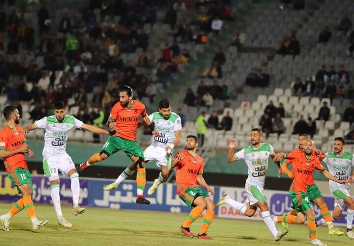 شکایت باشگاه آلومینیوم از داور بازی با مس رفسنجان شکایت باشگاه آلومینیوم از داور بازی با مس رفسنجان