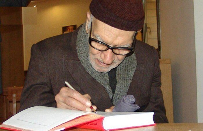 «مهدی آذریزدی»؛ مردی که تمام عمرش قصه گفت