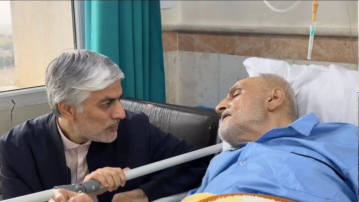 عیادت وزیر ورزش از پیشکسوت بسکتبال عیادت وزیر ورزش از پیشکسوت بسکتبال