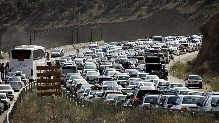 ترافیک سنگین در آزادراه تهران - شمال امروز اول فروردین 1403