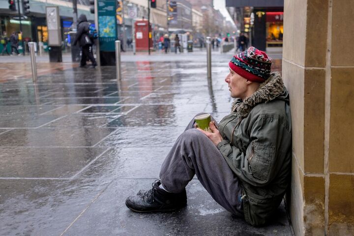 ۱۲ میلیون نفر در انگلیس در فقر مطلق زندگی میکنند ۱۲ میلیون نفر در انگلیس در فقر مطلق زندگی میکنند