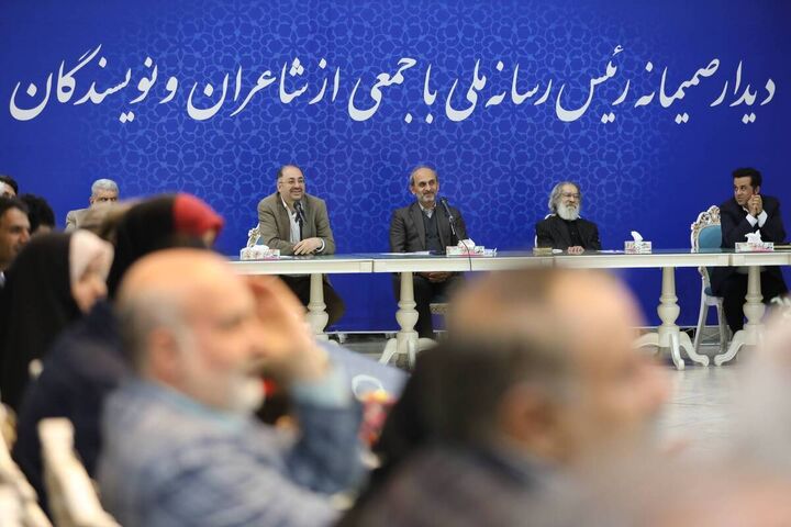 در دیدار شاعران با رئیس سازمان صدا و سیما چه مسائلی مطرح شد؟ در دیدار شاعران با رئیس سازمان صدا و سیما چه مسائلی مطرح شد؟