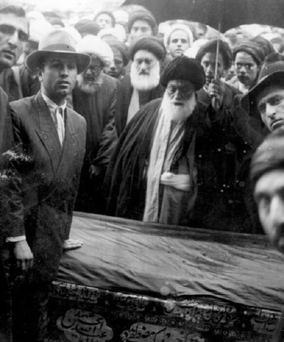 «آیتالله بروجردی»؛ زعیم حوزه، تکیهگاه تشیع