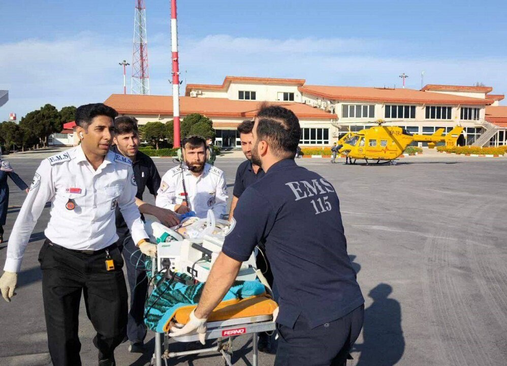 اورژانس هوایی استان تهران، جان کودک ۶ ماهه را نجات داد + تصاویر