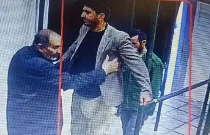 بازداشت دو عضو داعش در قم هنگام ورود به حرم حضرت معصومه (س) بازداشت دو عضو داعش در قم هنگام ورود به حرم حضرت معصومه (س)