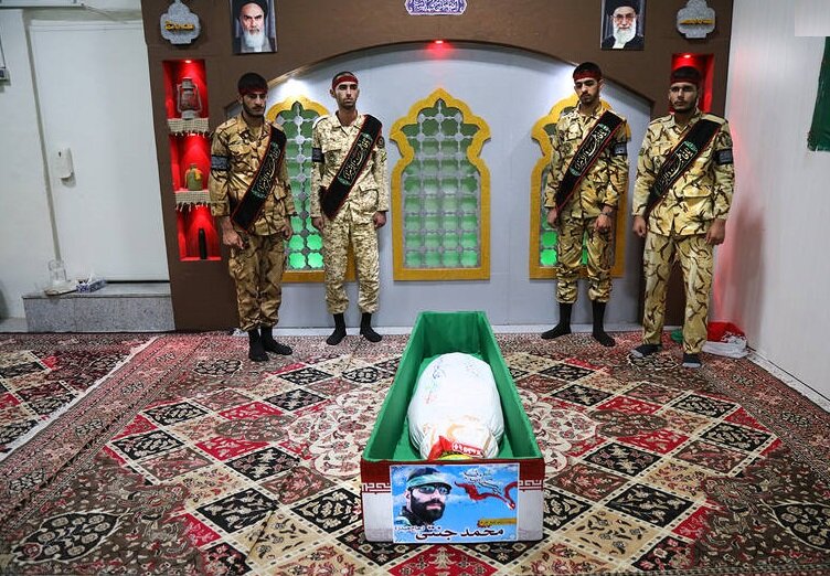 «فرمانده حیدر»؛ مردی که از مدافعان حرم، لقب «حاج قاسم کوچک» گرفت