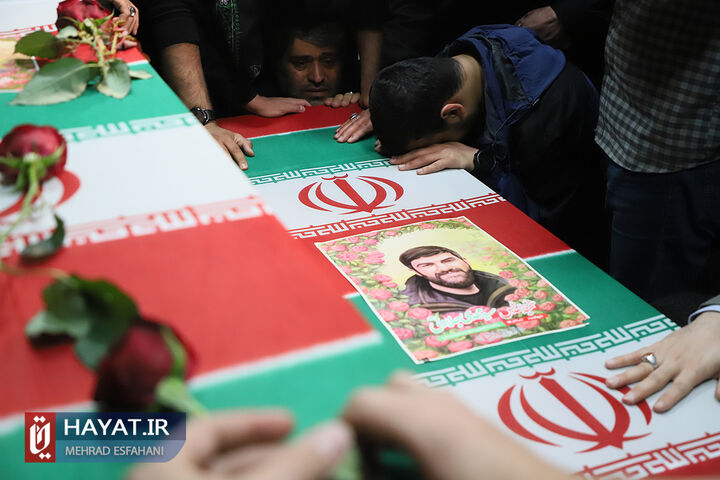 وداع با پیکر مطهر شهدای حمله ترورریستی به کنسولگری ایران در سوریه