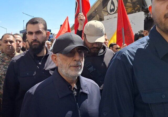 حضور سردار قاآنی در راهپیمایی روز قدس حضور سردار قاآنی در راهپیمایی روز قدس