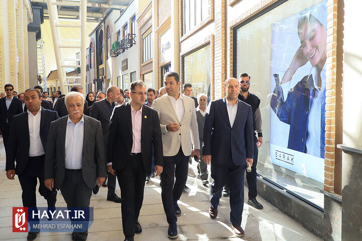 افتتاح مجتمع تجاری و فرهنگی رواق