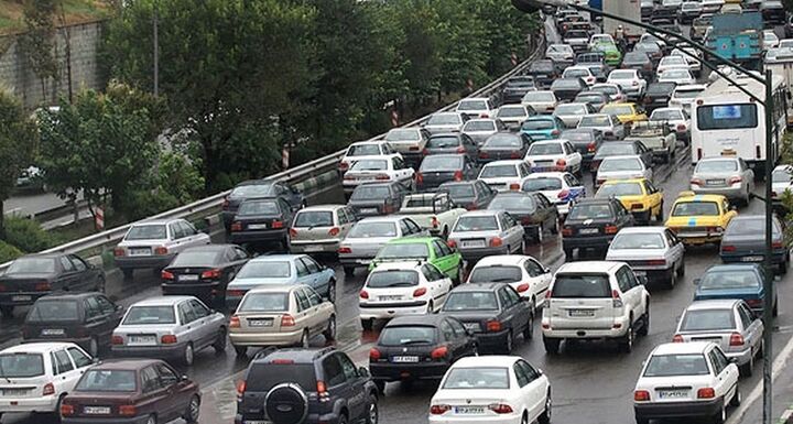 ترافیک پرحجم اما روان صبحگاهی در معابر پایتخت ترافیک پرحجم اما روان صبحگاهی در معابر پایتخت