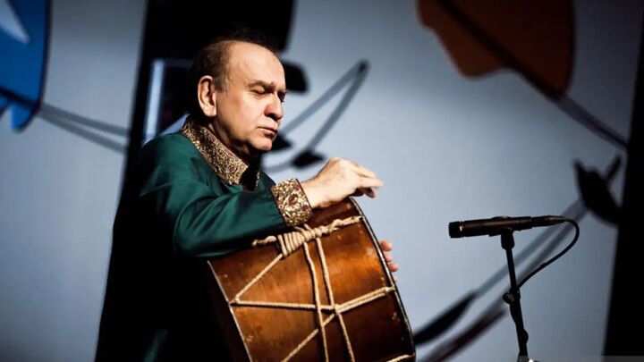 آغاز فصل نو با حضور نوازنده پیشکسوت بعد از مدتها به صحنه آغاز فصل نو با حضور نوازنده پیشکسوت بعد از مدتها به صحنه