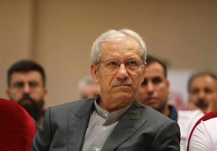 عملکرد داور بازی مقابل آلومینیوم اراک مصداق بارز ضایع شدن حق هواداران است عملکرد داور بازی مقابل آلومینیوم اراک مصداق بارز ضایع شدن حق هواداران است