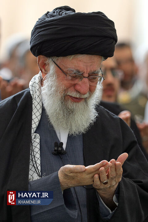 اقامه نماز عید فطر به امامت رهبر انقلاب