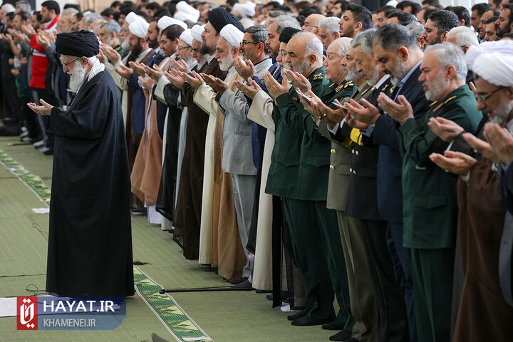 اقامه نماز عید فطر به امامت رهبر انقلاب