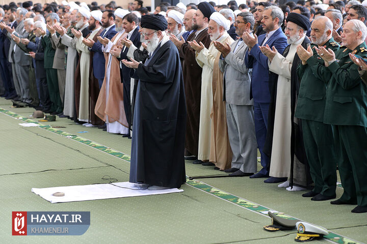 اقامه نماز عید فطر به امامت رهبر انقلاب