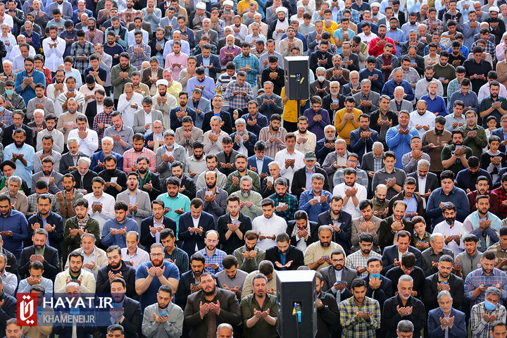 اقامه نماز عید فطر به امامت رهبر انقلاب