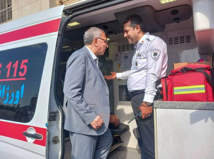 بازدید وزیر بهداشت از استقرارهای های سازمان اورژانس استان تهران بازدید وزیر بهداشت از استقرارهای های سازمان اورژانس استان تهران