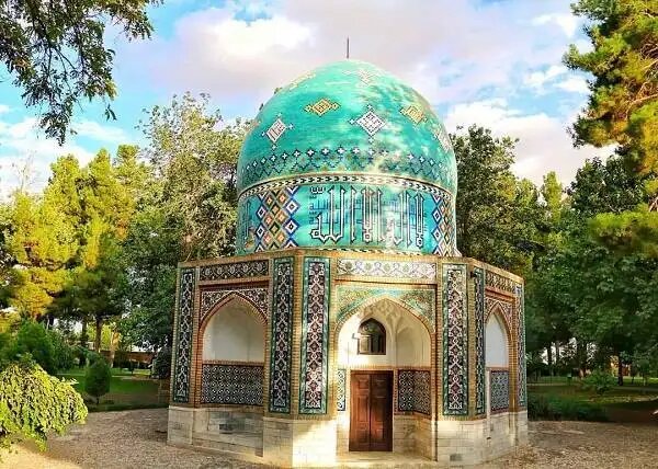 بزرگداشت عطار نیشابوری؛ شاعری بیآلایش در کنار سنایی و مولوی