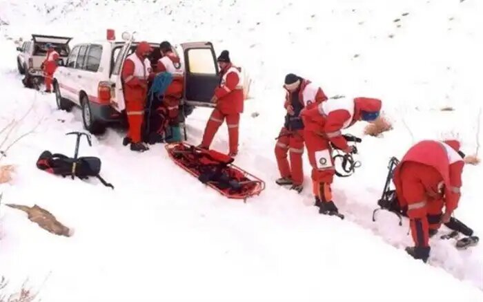 ۲۶ شهروند گرفتار در ارتفاعات برفی مشهد نجات یافتند