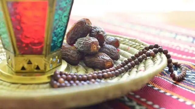 وظیفه کسی که «پرداخت فطریه» را فراموش کرده چیست؟ وظیفه کسی که «پرداخت فطریه» را فراموش کرده چیست؟