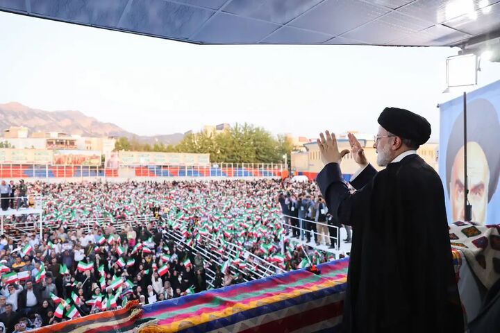 «خدمت بیمنت» روش جدیدی بود که رئیسجمهور شهید در اداره کشور ابداع کرد + فیلم «خدمت بیمنت» روش جدیدی بود که رئیسجمهور شهید در اداره کشور ابداع کرد + فیلم