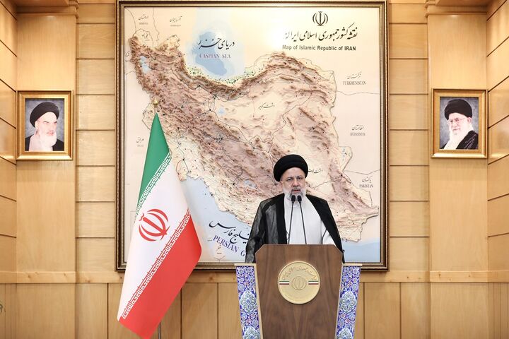 ایران مصمم به برداشتن گامهای جدید در توسعه روابط با کشورهای همسایه و همسو است ایران مصمم به برداشتن گامهای جدید در توسعه روابط با کشورهای همسایه و همسو است