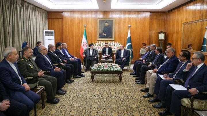 ایران اسلامی امنیت پاکستان را امنیت خود می داند ایران اسلامی امنیت پاکستان را امنیت خود می داند