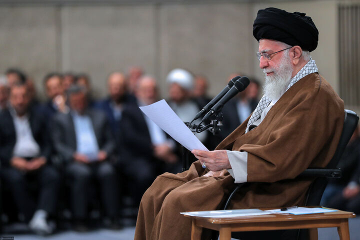 پیام رهبر انقلاب بهمناسبت آغاز به کار دوازدهمین دوره مجلس شورای اسلامی پیام رهبر انقلاب بهمناسبت آغاز به کار دوازدهمین دوره مجلس شورای اسلامی