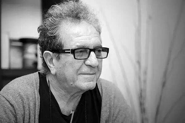 گرامیداشت داریوش مهرجویی در جشن دو سالگی «فصل رویش» گرامیداشت داریوش مهرجویی در جشن دو سالگی «فصل رویش»