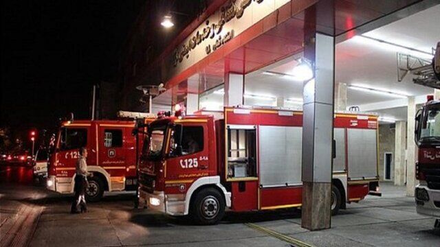 آتشسوزی یک هتل در محدوده میدان ولیعصر تهران آتشسوزی یک هتل در محدوده میدان ولیعصر تهران