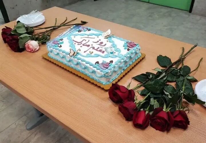 ویژه برنامههای تلویزیون در روز معلم ویژه برنامههای تلویزیون در روز معلم