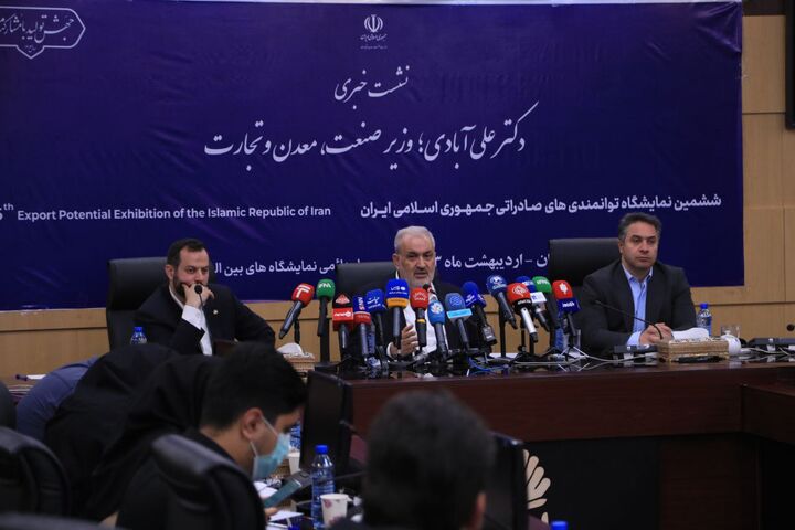 ارزآوران در اولویت تخصیص ارز هستند/ فرصت خطا نداریم ارزآوران در اولویت تخصیص ارز هستند/ فرصت خطا نداریم