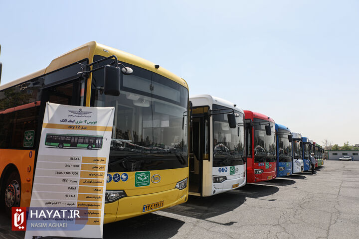 تصاویر/بازدید از اتوبوس های جدید فعال در خطوط شهری