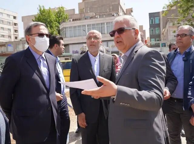 تداوم ساخت پارکینگ در محلات کم برخوردار و دارای معابر باریک و فشرده تداوم ساخت پارکینگ در محلات کم برخوردار و دارای معابر باریک و فشرده