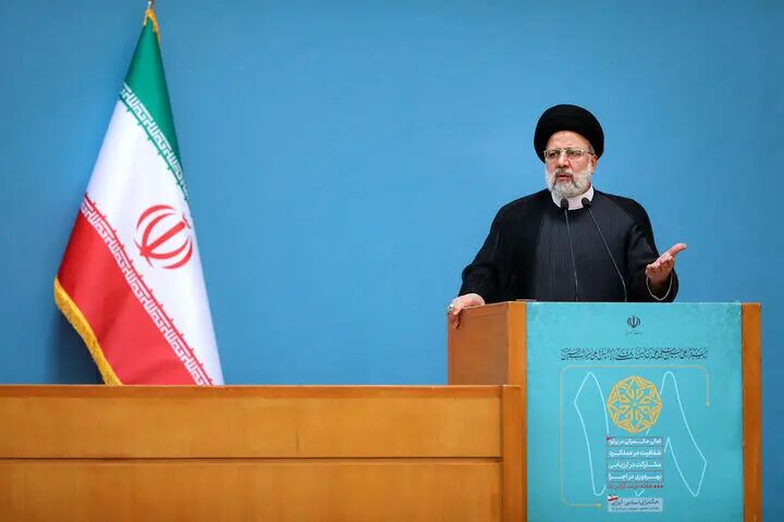 دشمن حتما در عرصه اقتصادی ناکام خواهد ماند دشمن حتما در عرصه اقتصادی ناکام خواهد ماند