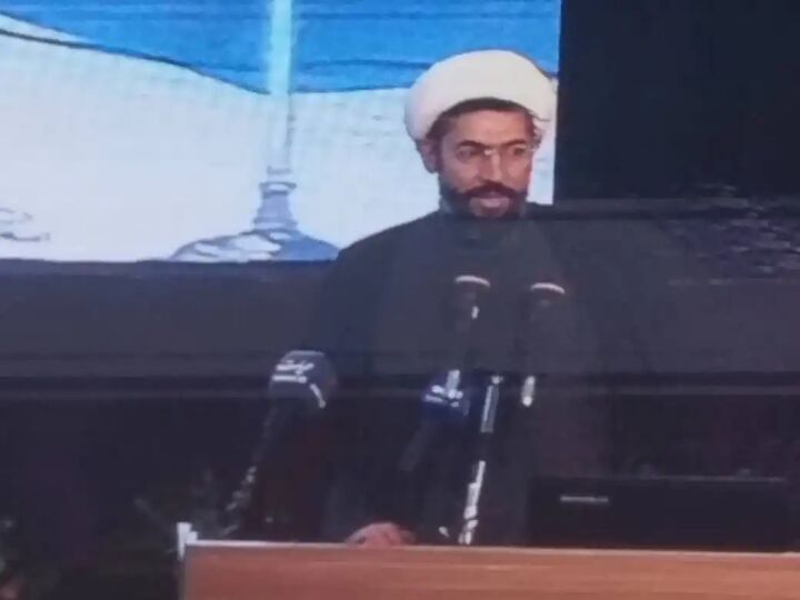 ضرورت حرکت به سمت علم و دانش و تکریم استادان ضرورت حرکت به سمت علم و دانش و تکریم استادان