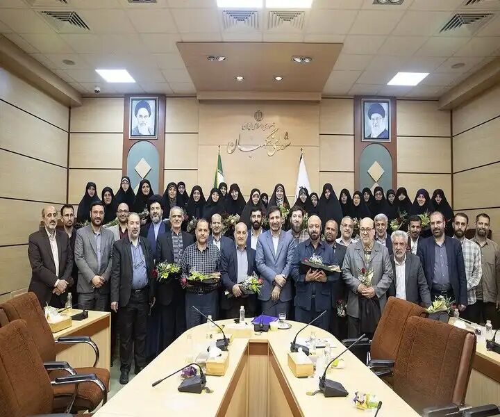 بسیاری از ناظران انتخاباتی فرهنگیان هستند بسیاری از ناظران انتخاباتی فرهنگیان هستند