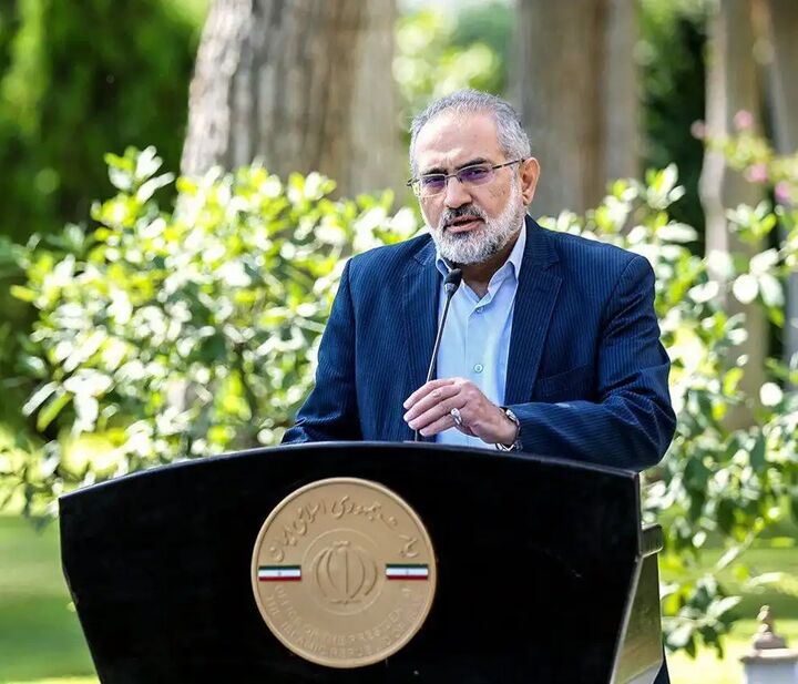 «حسینی» از معاونت پارلمانی ریاست جمهوری رفت «حسینی» از معاونت پارلمانی ریاست جمهوری رفت